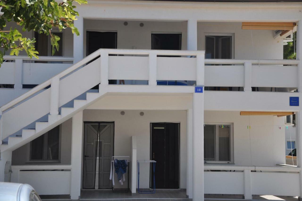 Apartments Istuk ヴィル エクステリア 写真